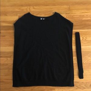 BCBG MaxAxria cashmere shirt with pockets and belt